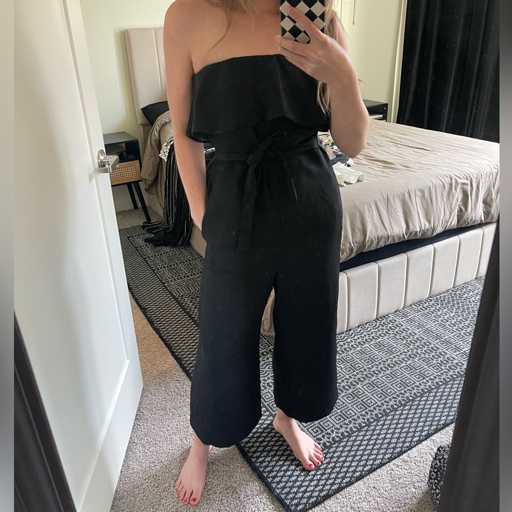 Crepe Black Aritzia jumpsuit- mint condition!